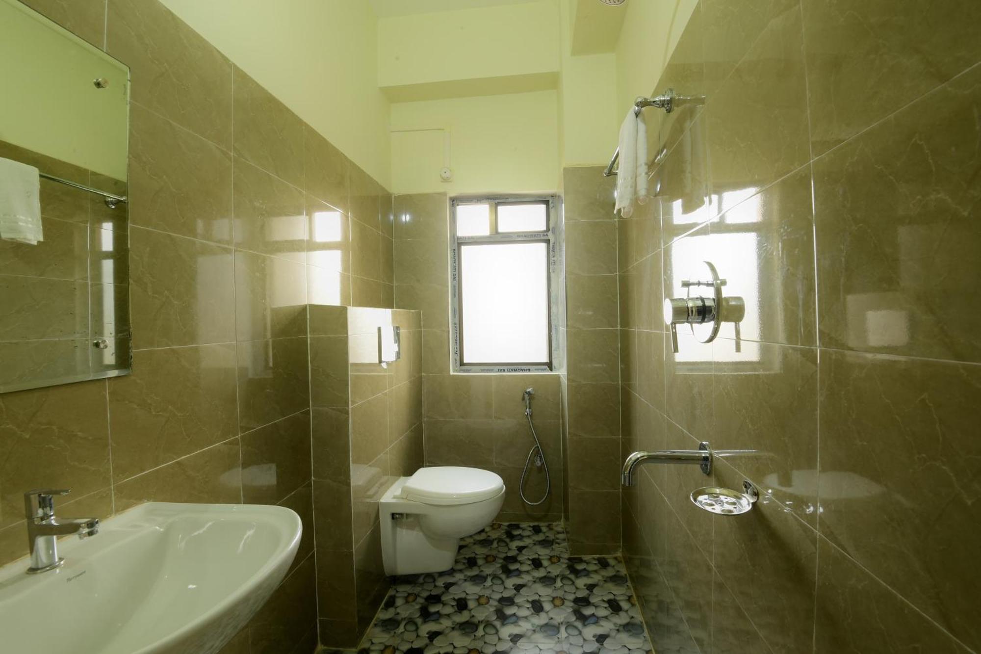 Hotel Bhargav Guwahati Dış mekan fotoğraf